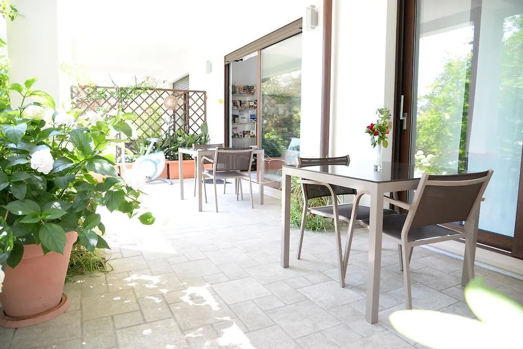 Il Paradiso Del Garda Bed and Breakfast Padenghe sul Garda 0*,  Italien