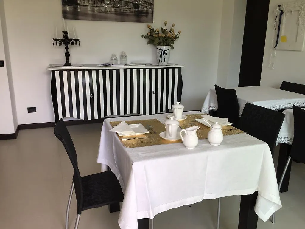 Il Paradiso Del Garda Bed and Breakfast Padenghe sul Garda 0*,