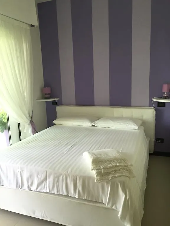 Il Paradiso Del Garda Bed and Breakfast Padenghe sul Garda Bed & Breakfast