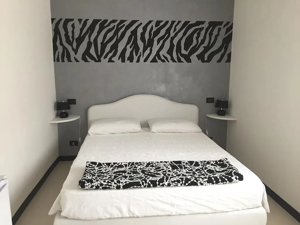 Il Paradiso Del Garda Bed and Breakfast Padenghe sul Garda 0*,  Italien