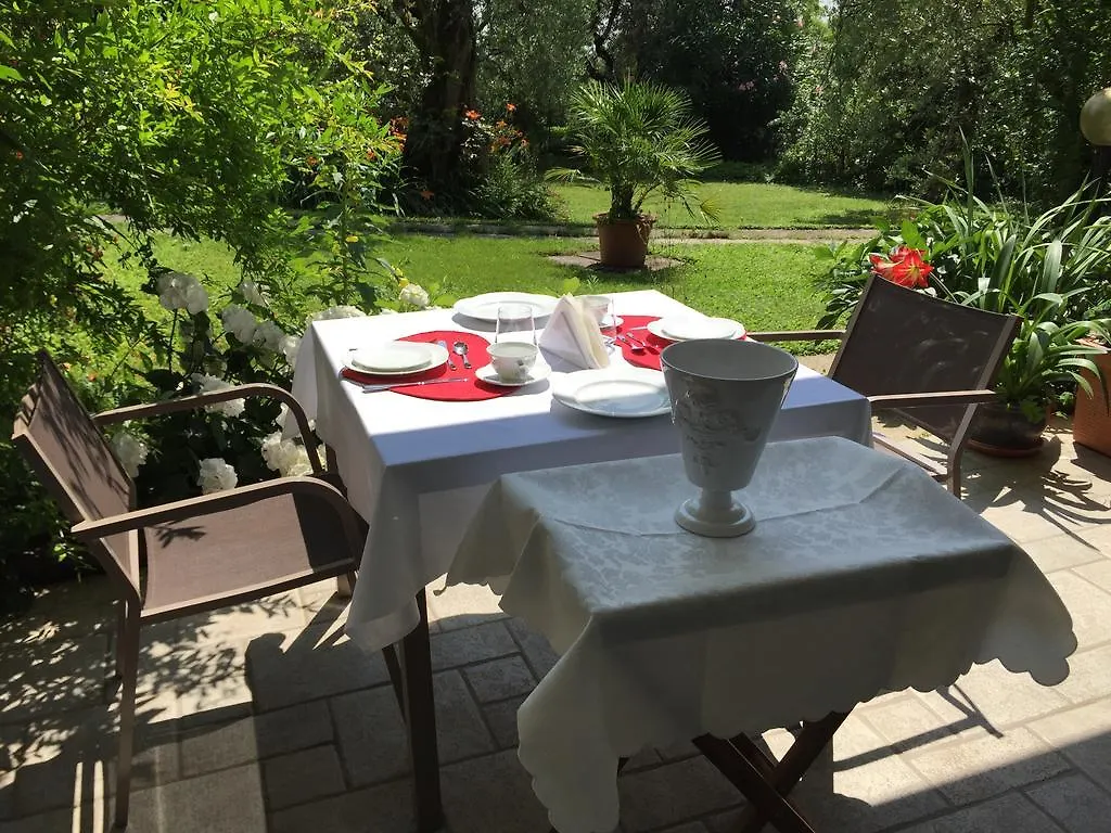 Bed & Breakfast Il Paradiso Del Garda Bed and Breakfast Padenghe sul Garda Italien